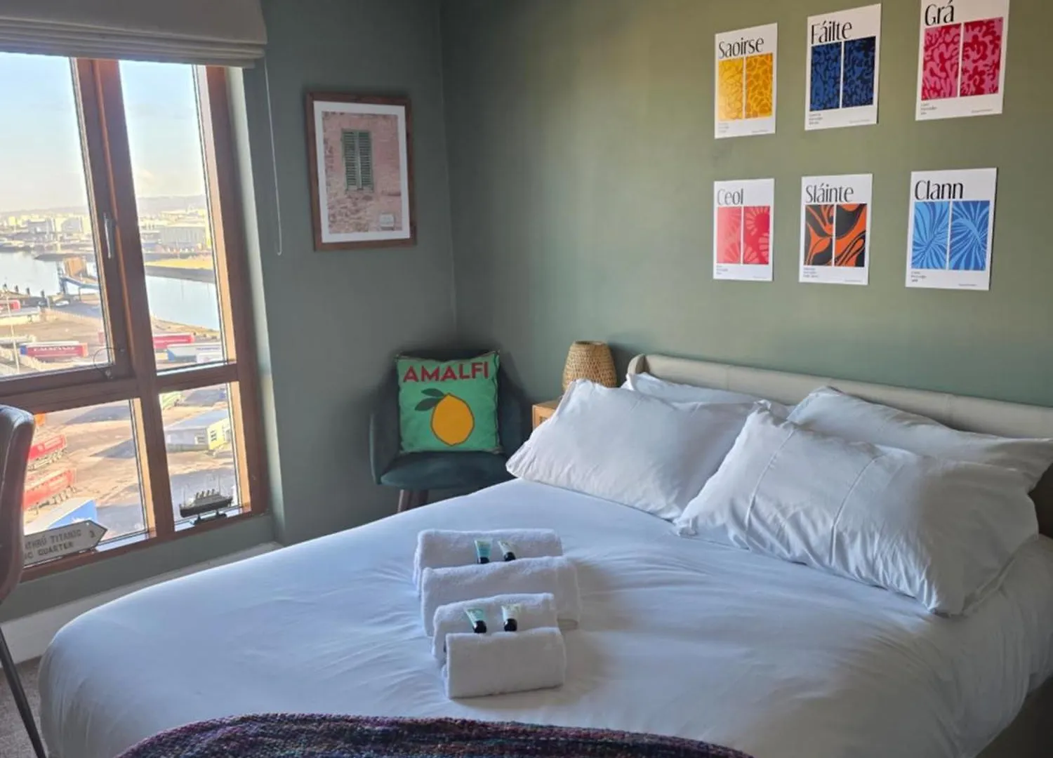 Homestay Sailortown Stays - 4 Star Luxury Apartment Belfast
